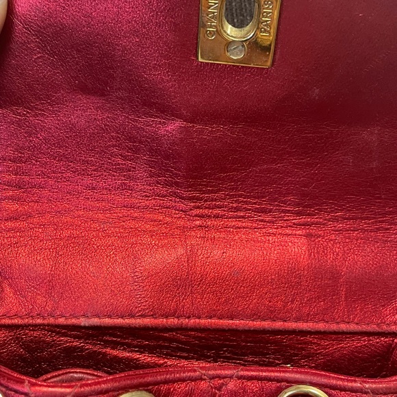 Rare Vintage Chanel Duma Metallic Red Quilted Leather Small Backpack 1991-1994 - Picture 2 of 14